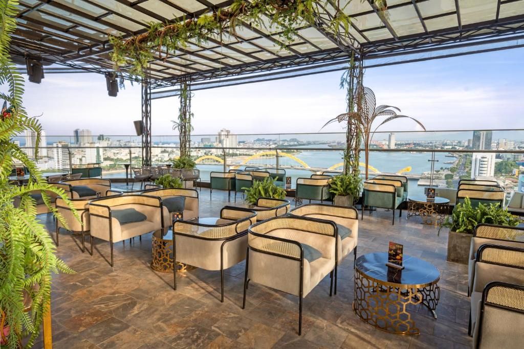 Haian Riverfront Hotel фото 7
