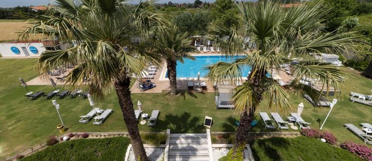 Фото отеля Mythic Summer Hotel