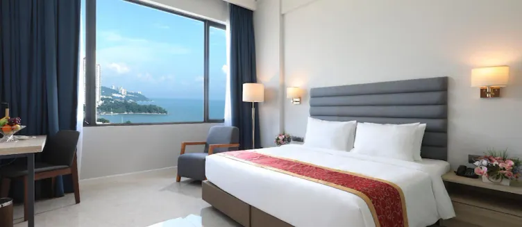 Фото отеля Hompton by the Beach Penang