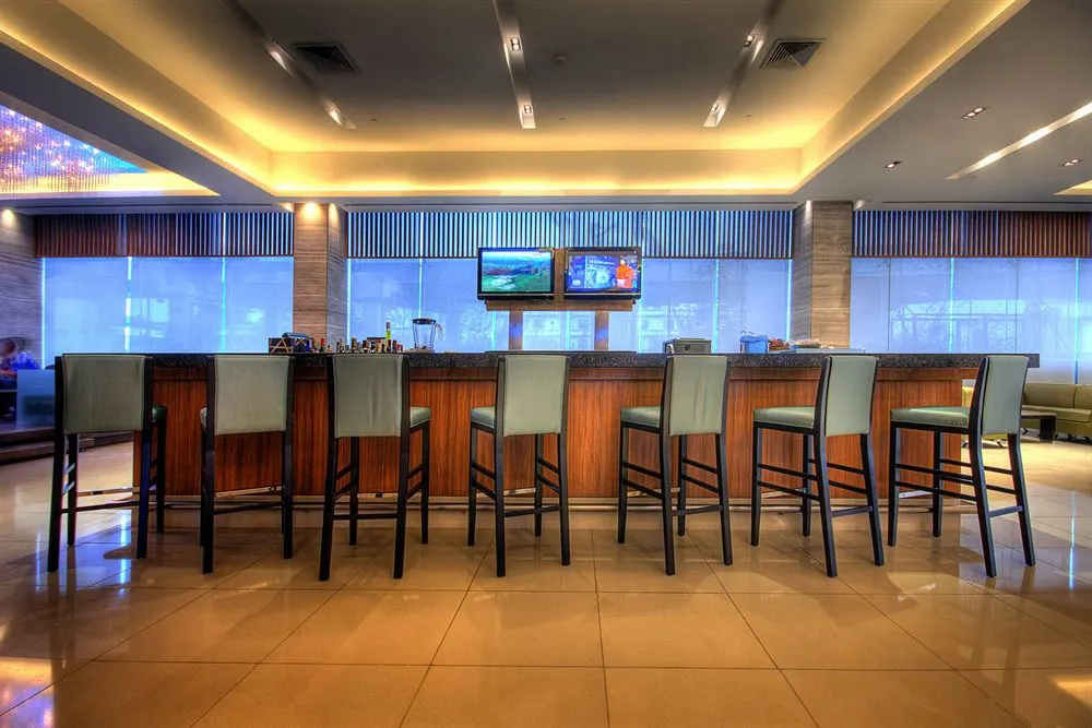 Holiday Inn Express Manila Newport World Resorts фото 20