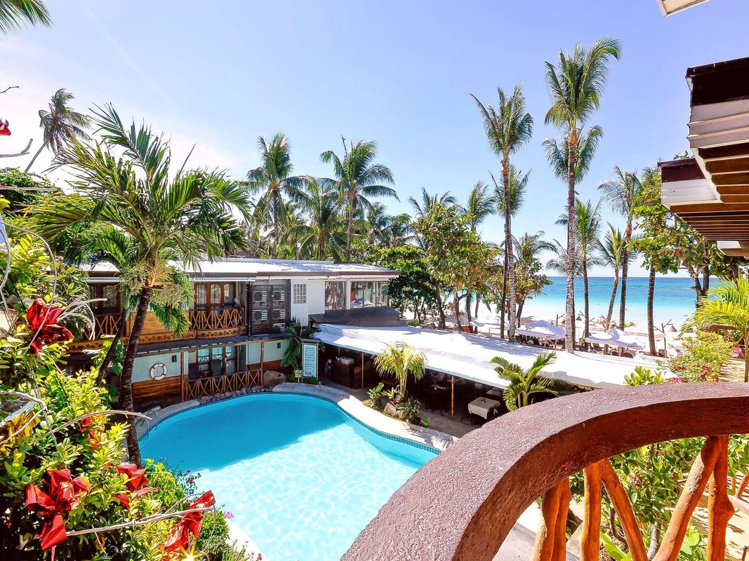 Red Coconut Beach Hotel фото 10