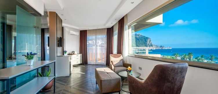 Фото отеля Riviera Hotel & Spa