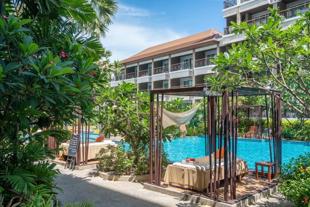Welcome World Beachfront Resort фото 79