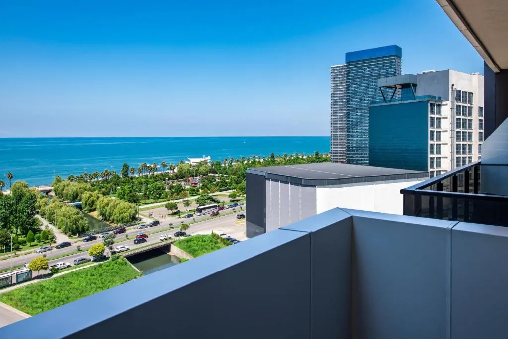 Steps Batumi Hotel & Suites фото 9
