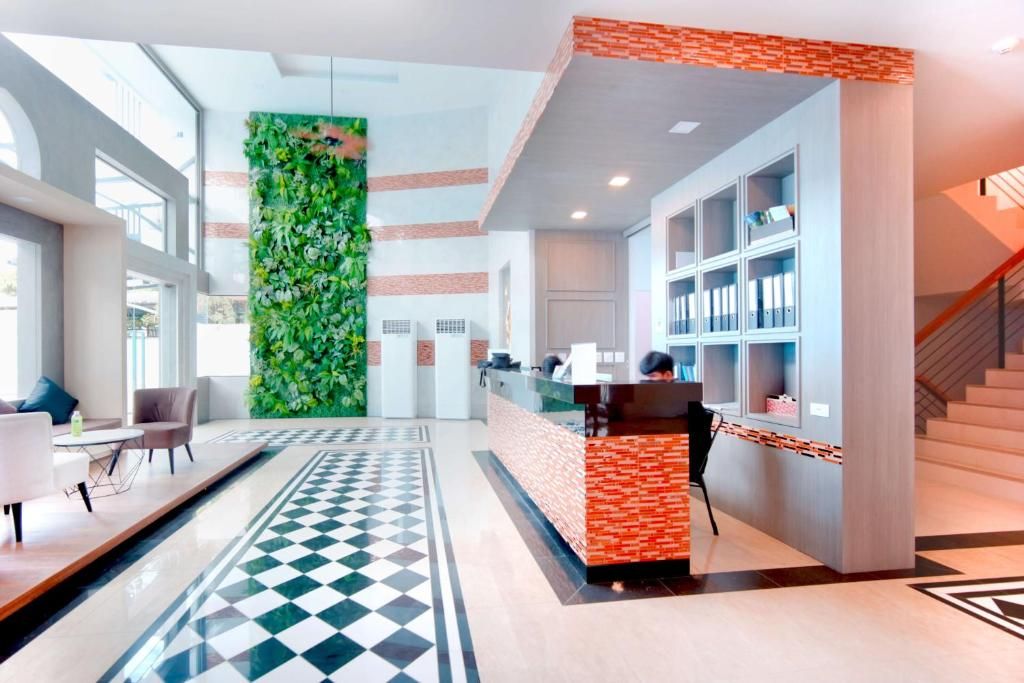 Phoenix Karon Beach Hotel фото 44