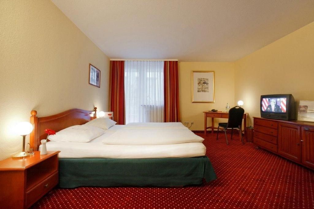 AZIMUT Hotel Nuremberg фото 0