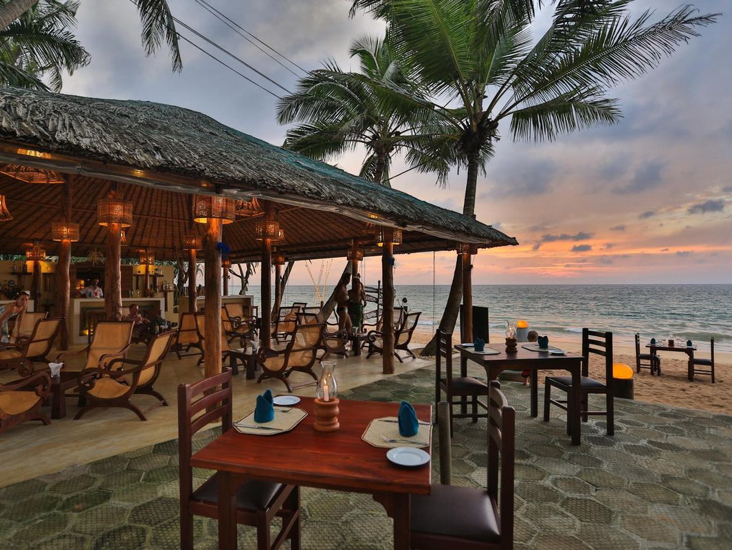 Thejan Beach Cabanas фото 2