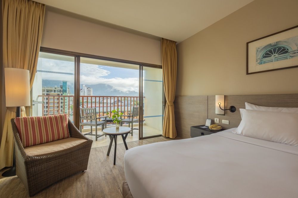 Deevana Plaza Phuket фото 39