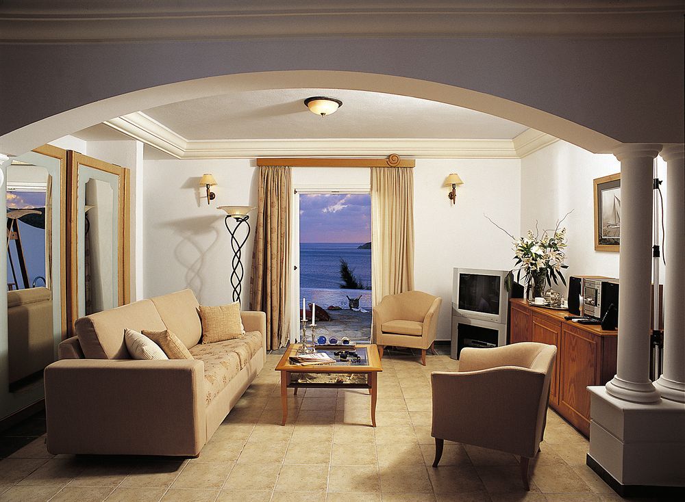 Royal Myconian - Leading Hotels of the World фото 35