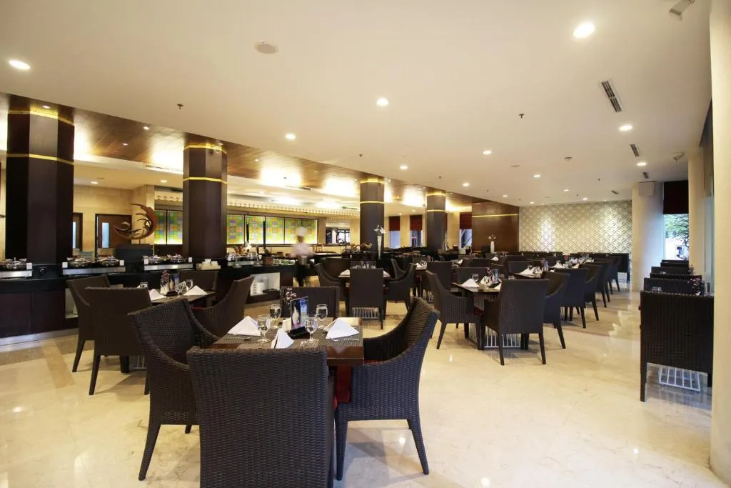 Hotel Santika Premiere Jogja фото 9