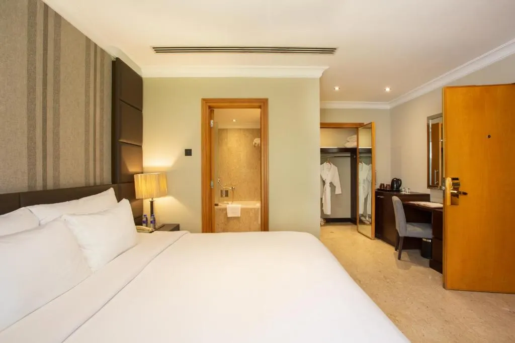 Dubai Marine Beach Resort & Spa фото 3