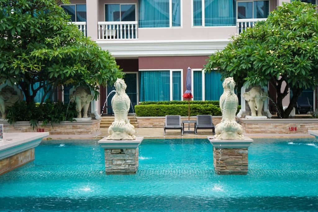 Grand Pacific Sovereign Resort & Spa фото 23