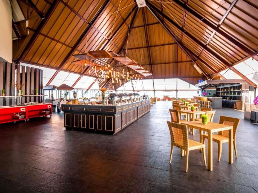 Kutabex Beach Front Hotel фото 4