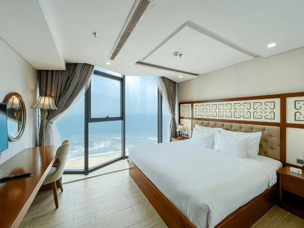Paris Deli Danang Beach Hotel фото 11