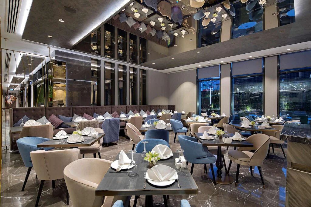 DoubleTree by Hilton Istanbul - Piyalepasa фото 4