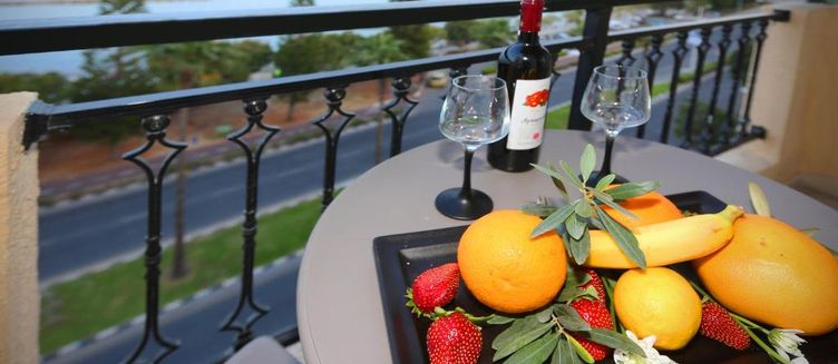Фото отеля Pier Beach Hotel Apartments