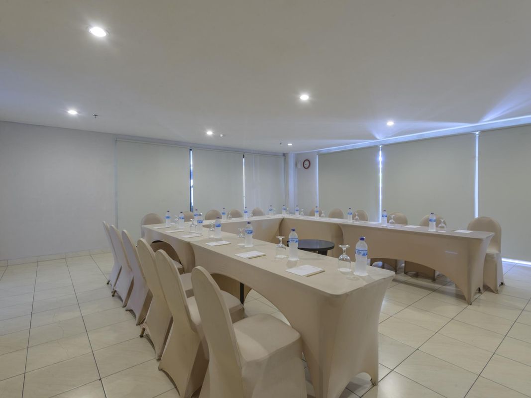 Grand Kuta Hotel and Residence фото 31