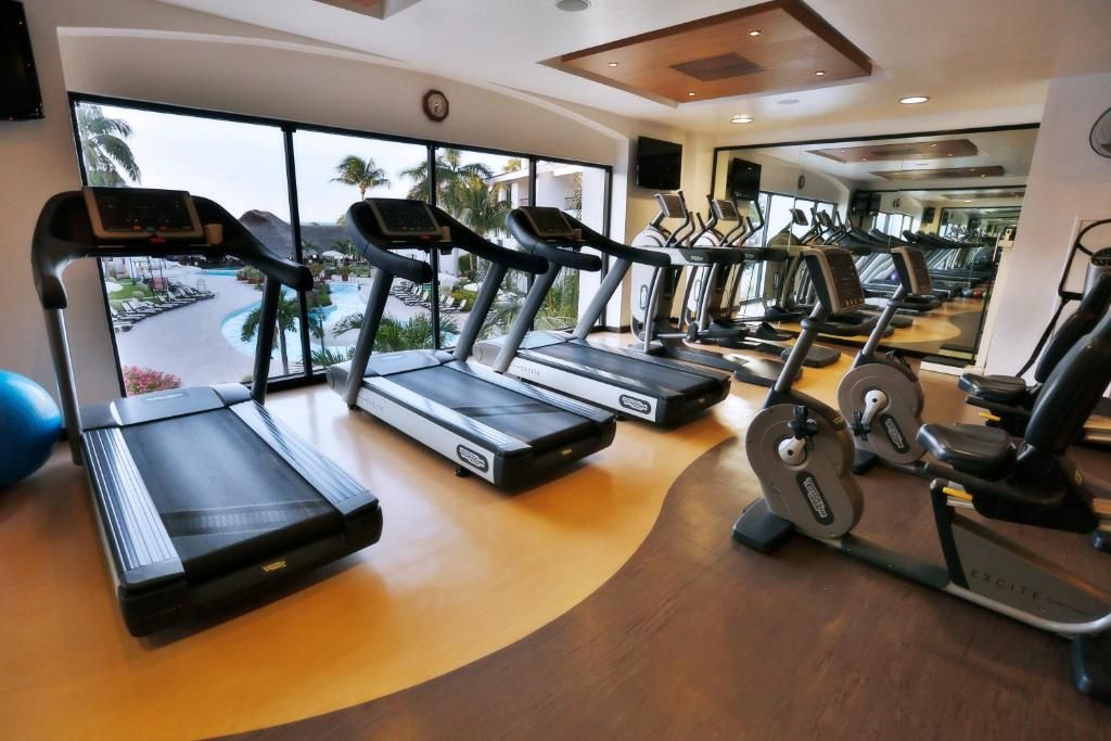 The Royal Cancun, an All Suites Resort фото 28
