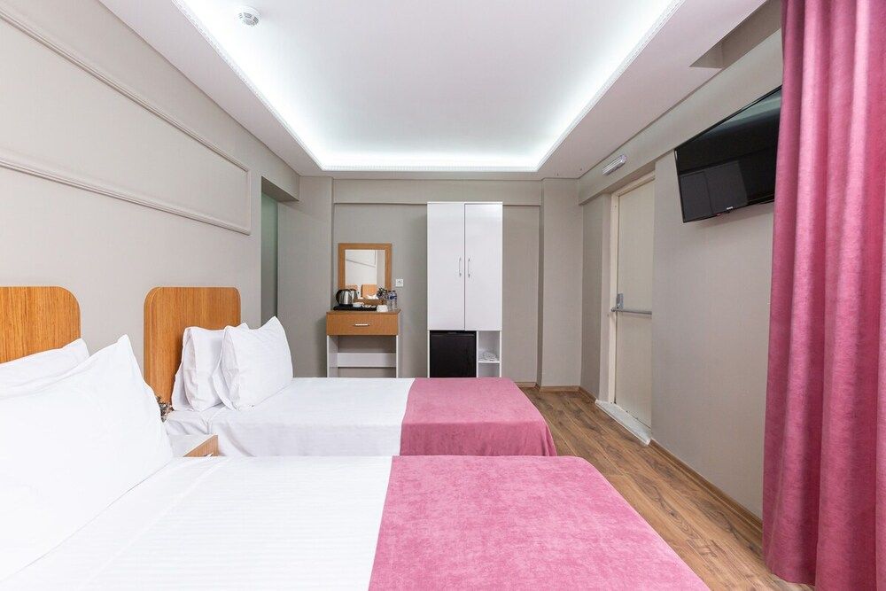 Ria Suites Hotel фото 27
