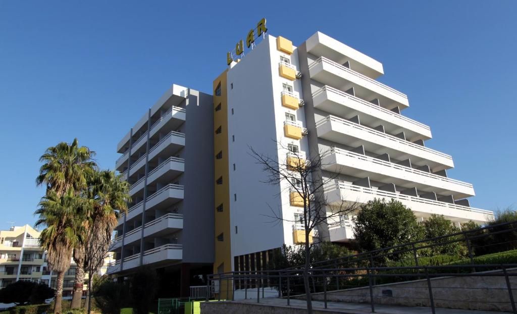 Hotel luar фото 4