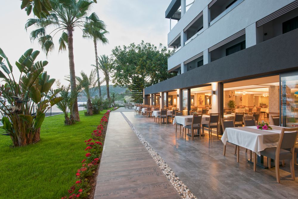 Floria Beach Hotel фото 48
