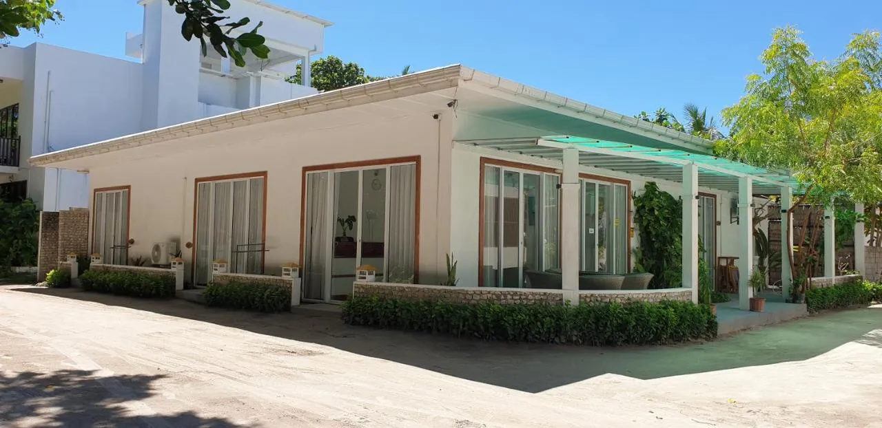 Guest House «TME Retreats Dhigurah Guest House» фото 2