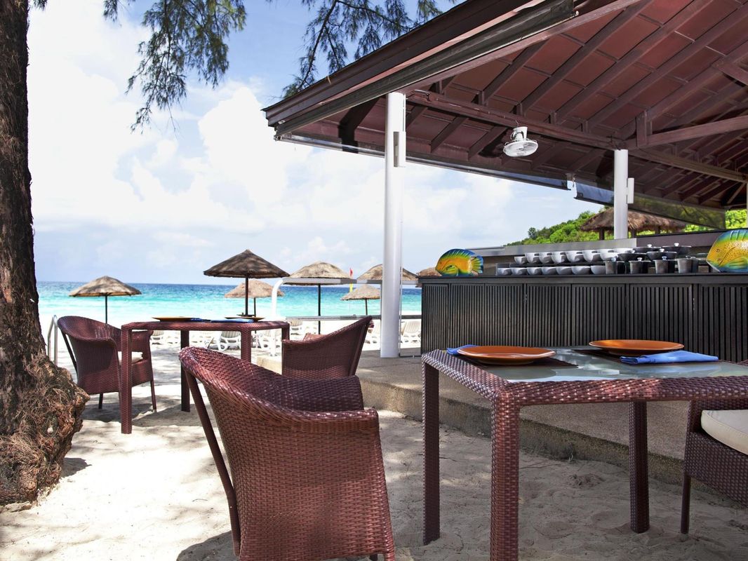 Le Meridien Phuket Beach Resort фото 104