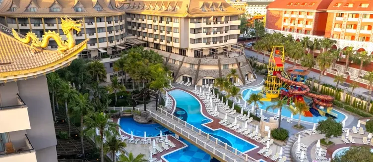 Фото отеля Royal Dragon Hotel