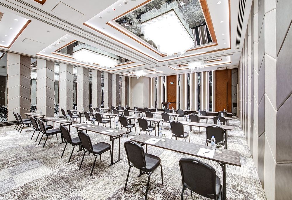 DoubleTree by Hilton Istanbul - Piyalepasa фото 73