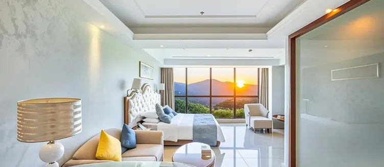 Фото отеля SANYA YEJING LANAN GRAND HOTEL (DADONGHAI SQUARE BRANCH)