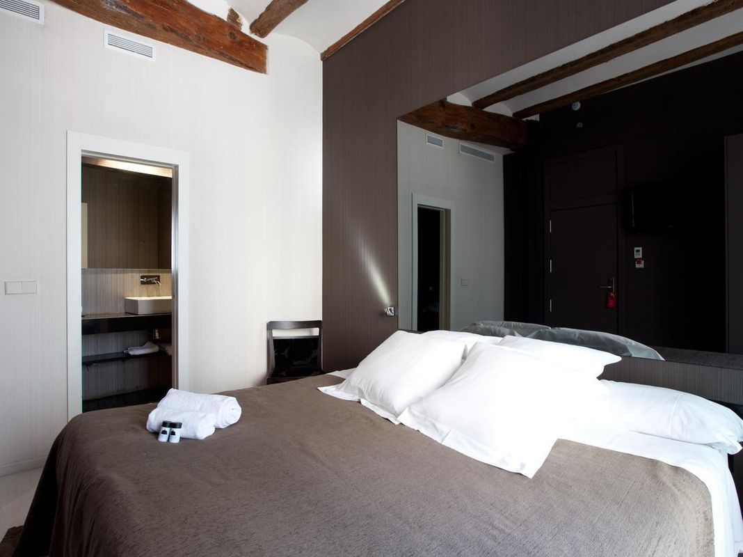 Гостевой дом «Cosy Rooms Embajador» фото 4