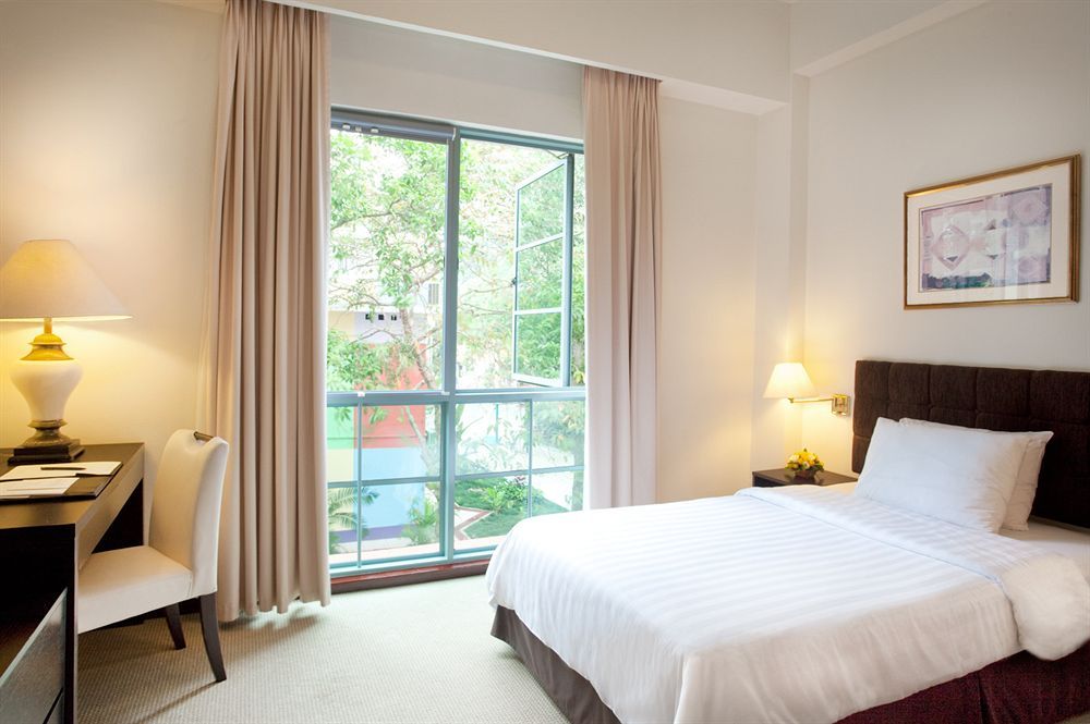 Diamond Westlake Suites фото 69