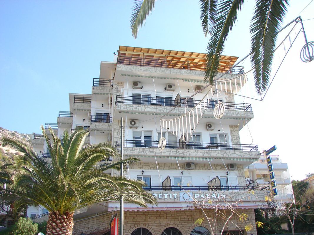 Hotel Petit Palais фото 3