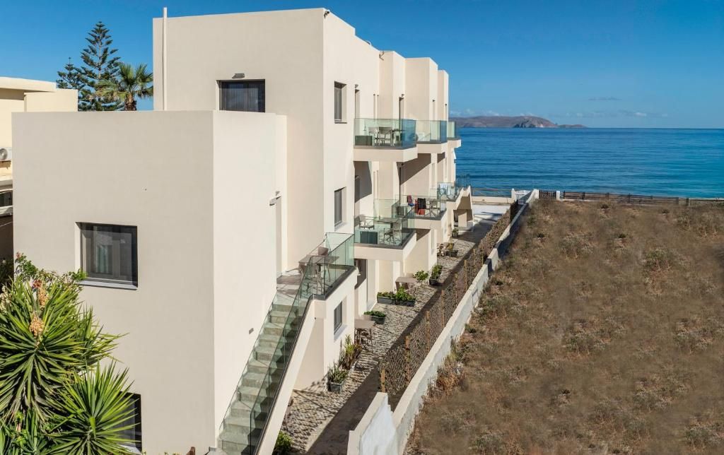 Almare Beach Hotel фото 0