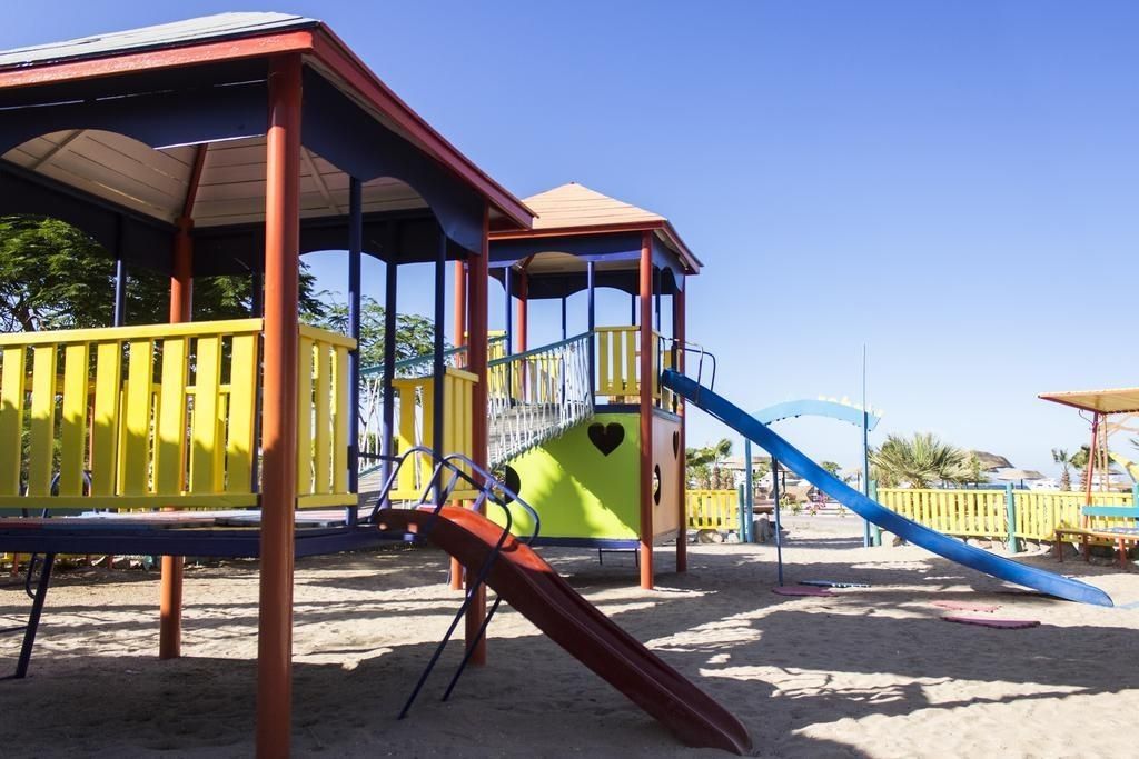 Lotus Bay Beach Resort фото 17
