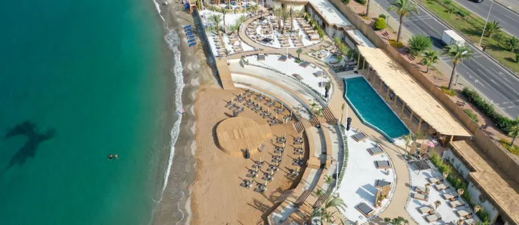 Фото отеля Azura World Hotel