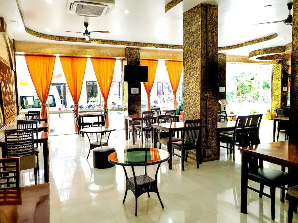Issara Patong Beach фото 13