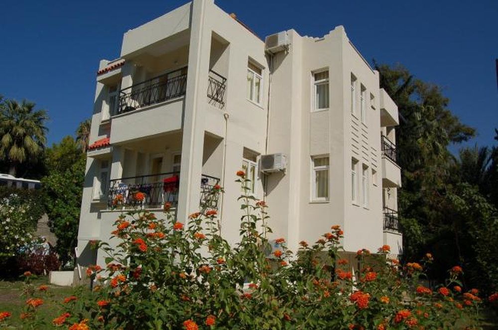 Linda Beach Hotel фото 1