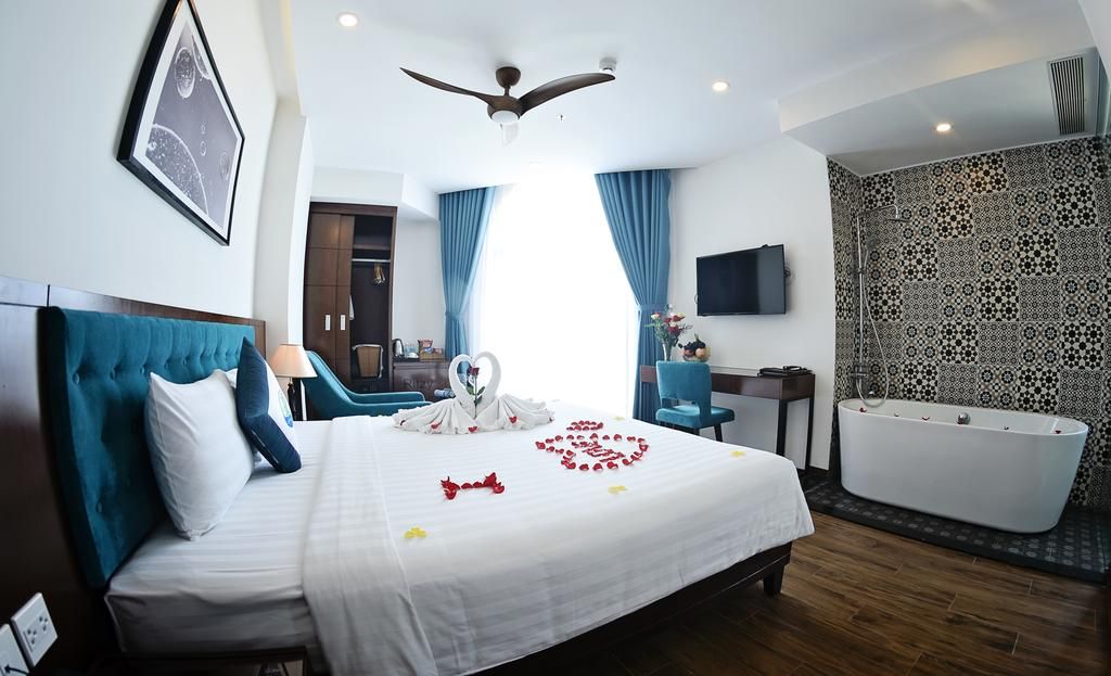 Ritzy Hotel фото 23