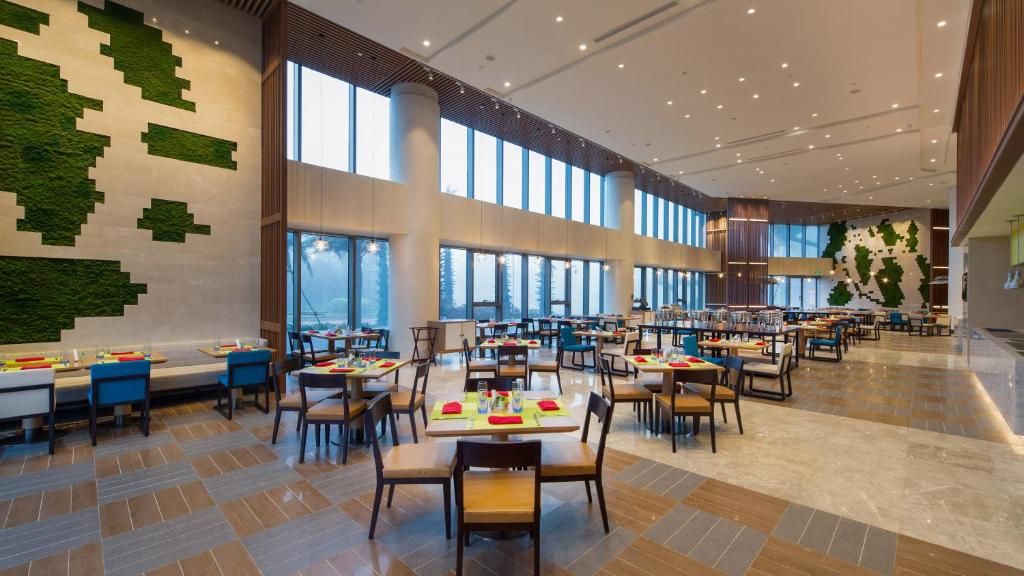 Holiday Inn Haikou West Coast by IHG фото 6