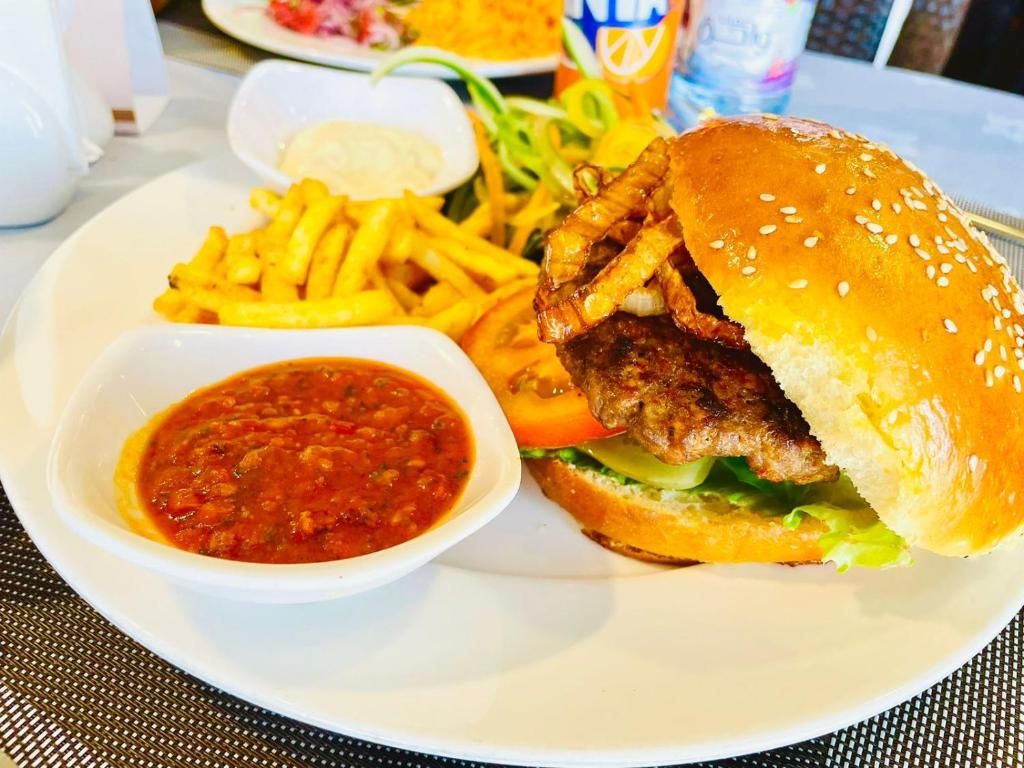 Hamdan Plaza Hotel Salalah фото 34