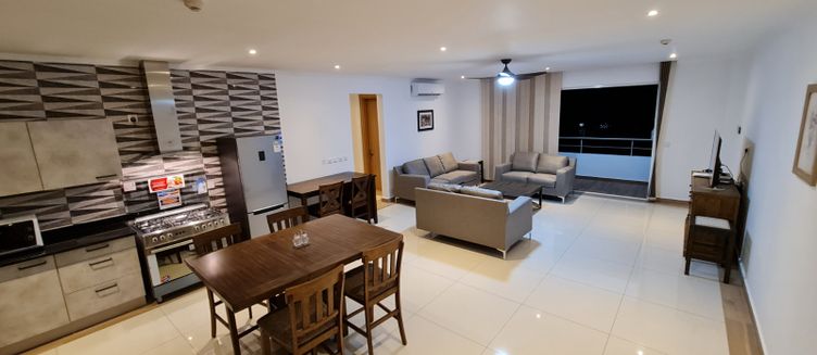 Фото отеля Royale Suites by Arc Royal Luxury Apts