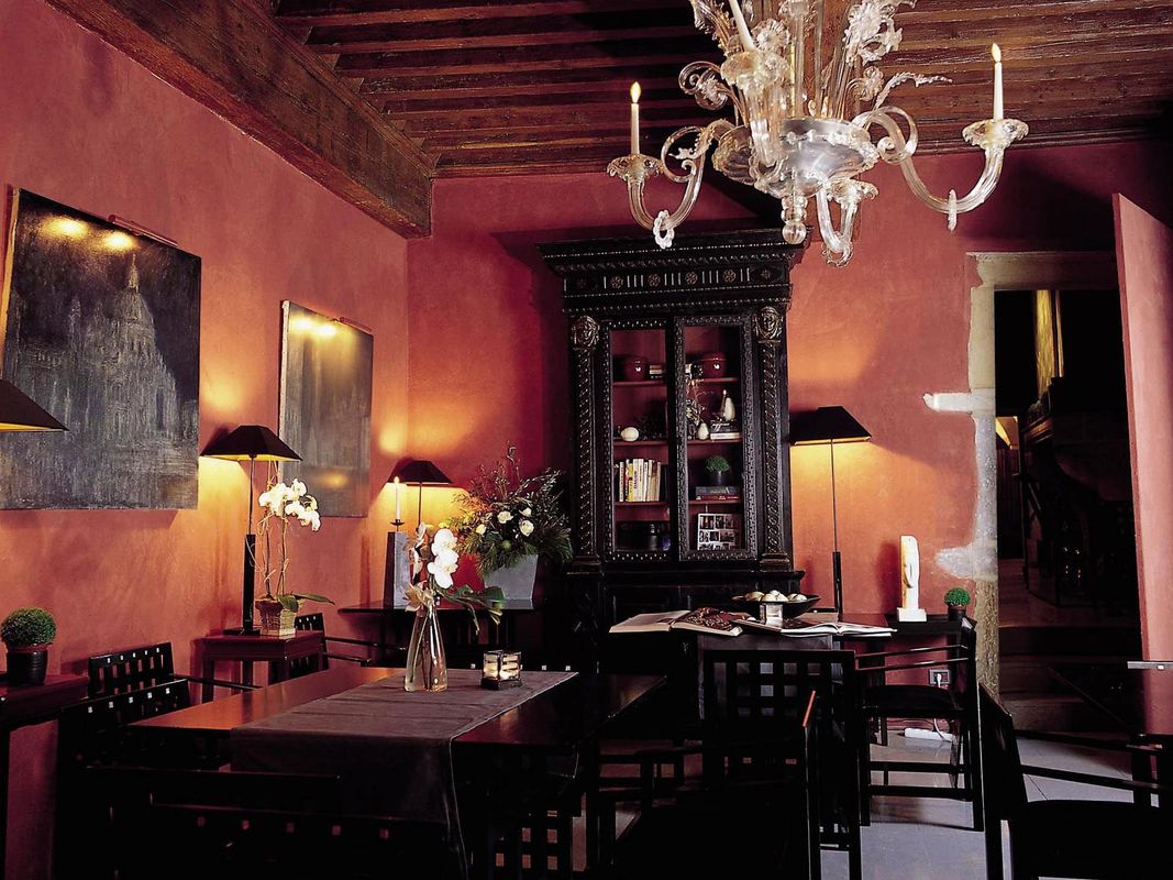 Hotel Cour Des Loges фото 25