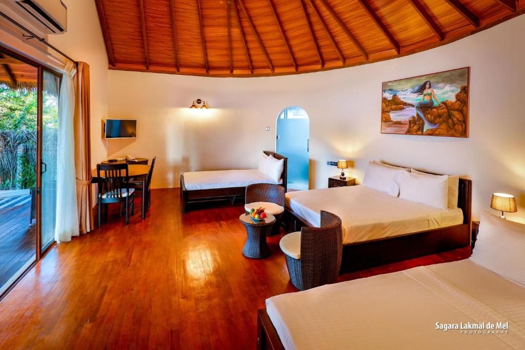 The Blue Lagoon Resort Kalpitiya фото 2
