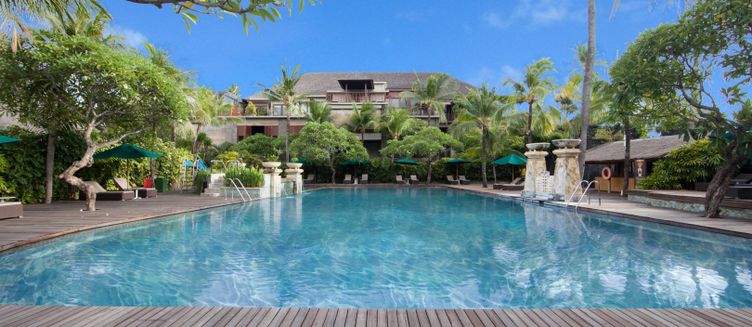 Фото отеля Legian Beach Hotel