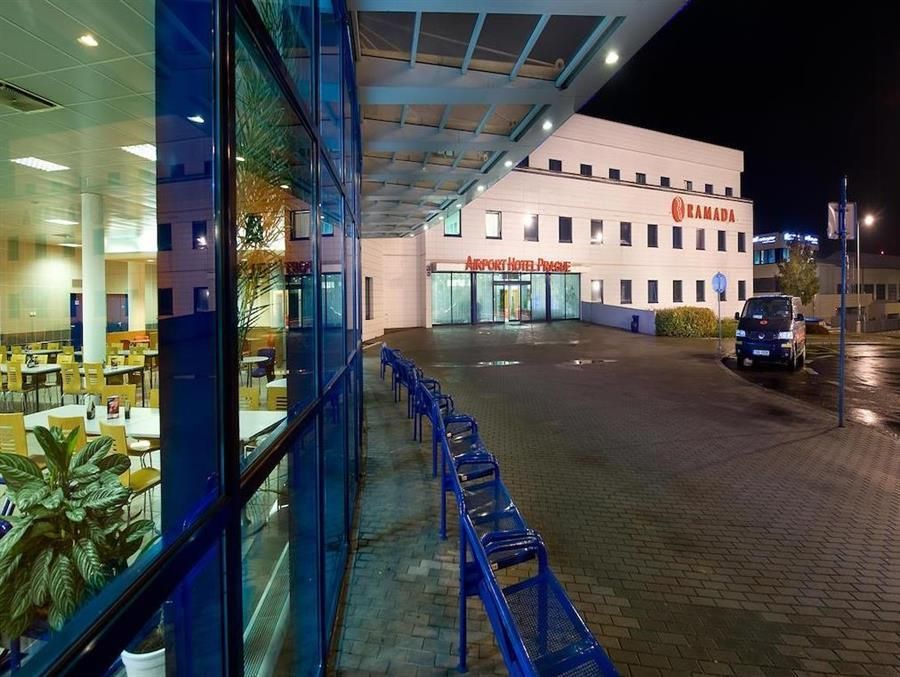 Ramada Airport Hotel Prague фото 16