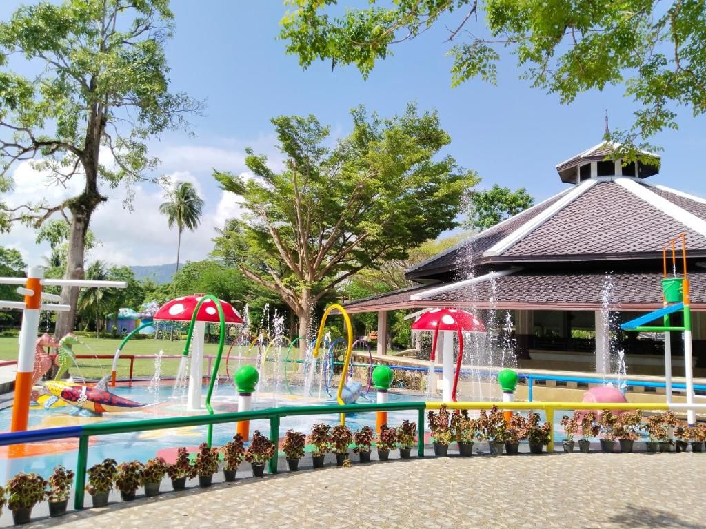 Duangjitt Resort & Spa фото 22