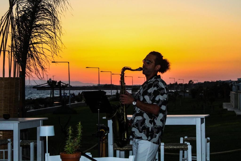 Pierre Anne Beach Hotel фото 30