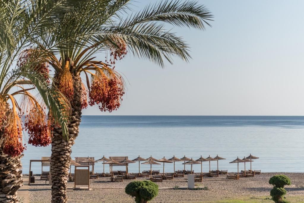 Yota Beach Hotel фото 24