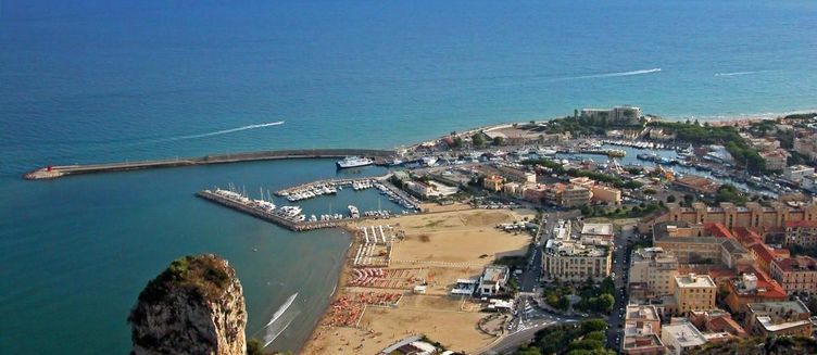 Фото отеля B&B Dimora di Traiano